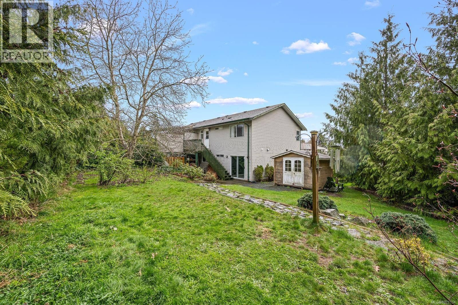 B 2775 Myra Pl, Courtenay