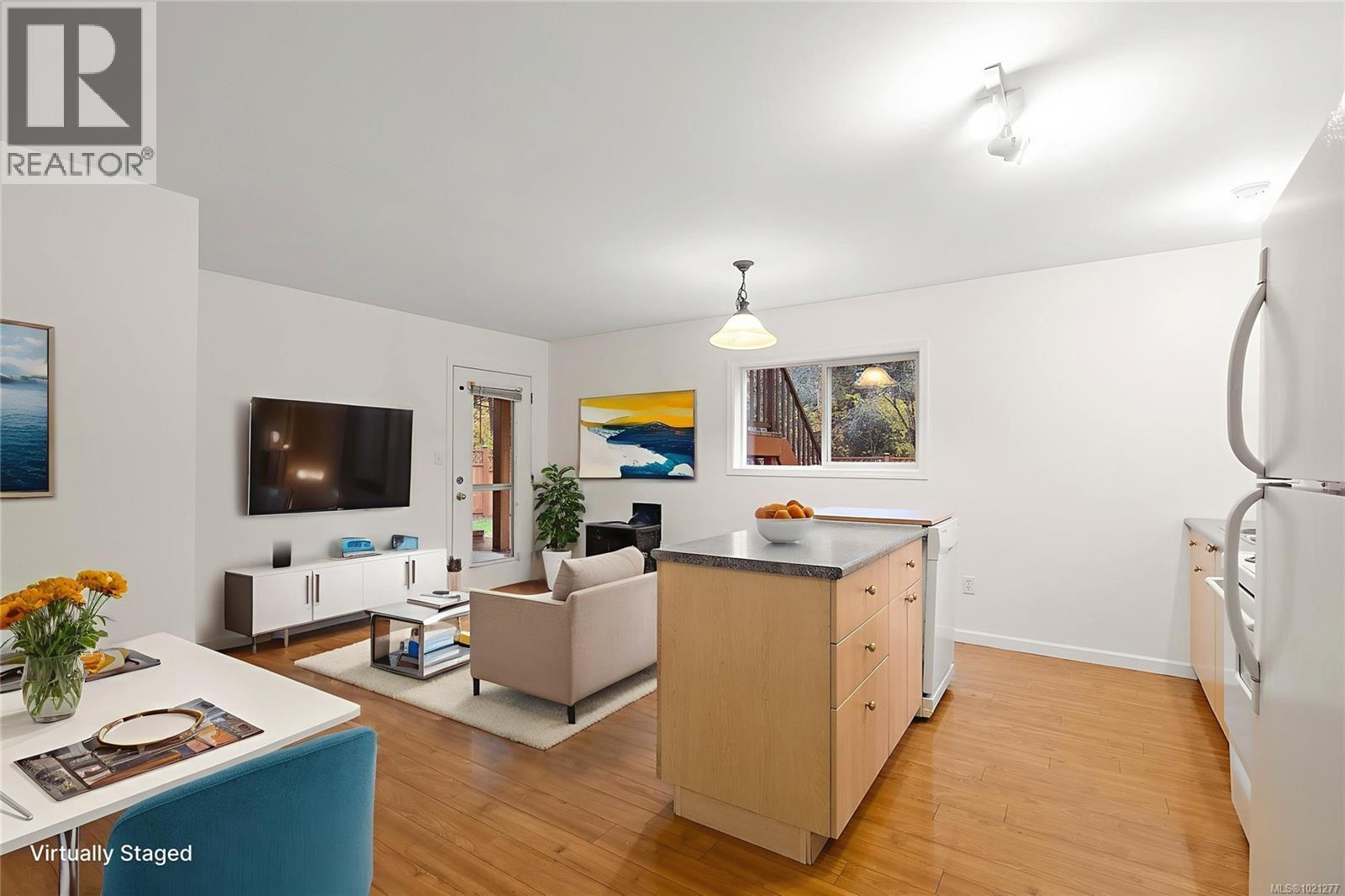  2417 Selwyn Road, Langford