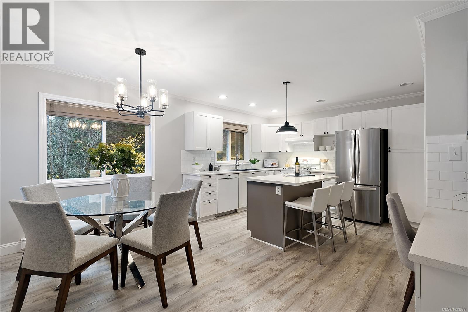  2417 Selwyn Road, Langford