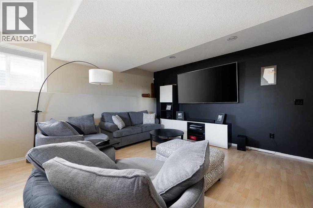 275 Woodward Lane, Fort McMurray