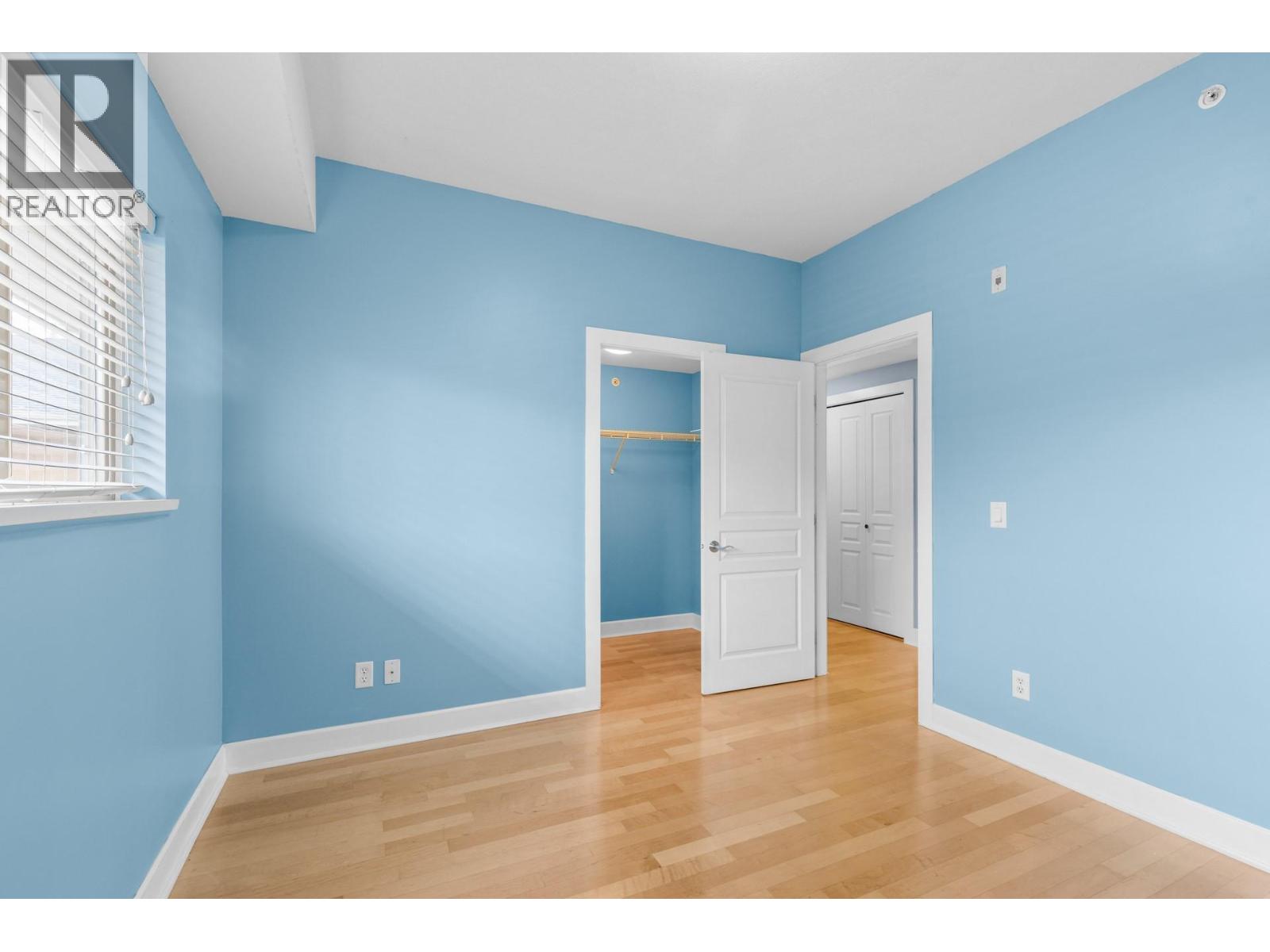 335 3996 Beach Avenue, Peachland