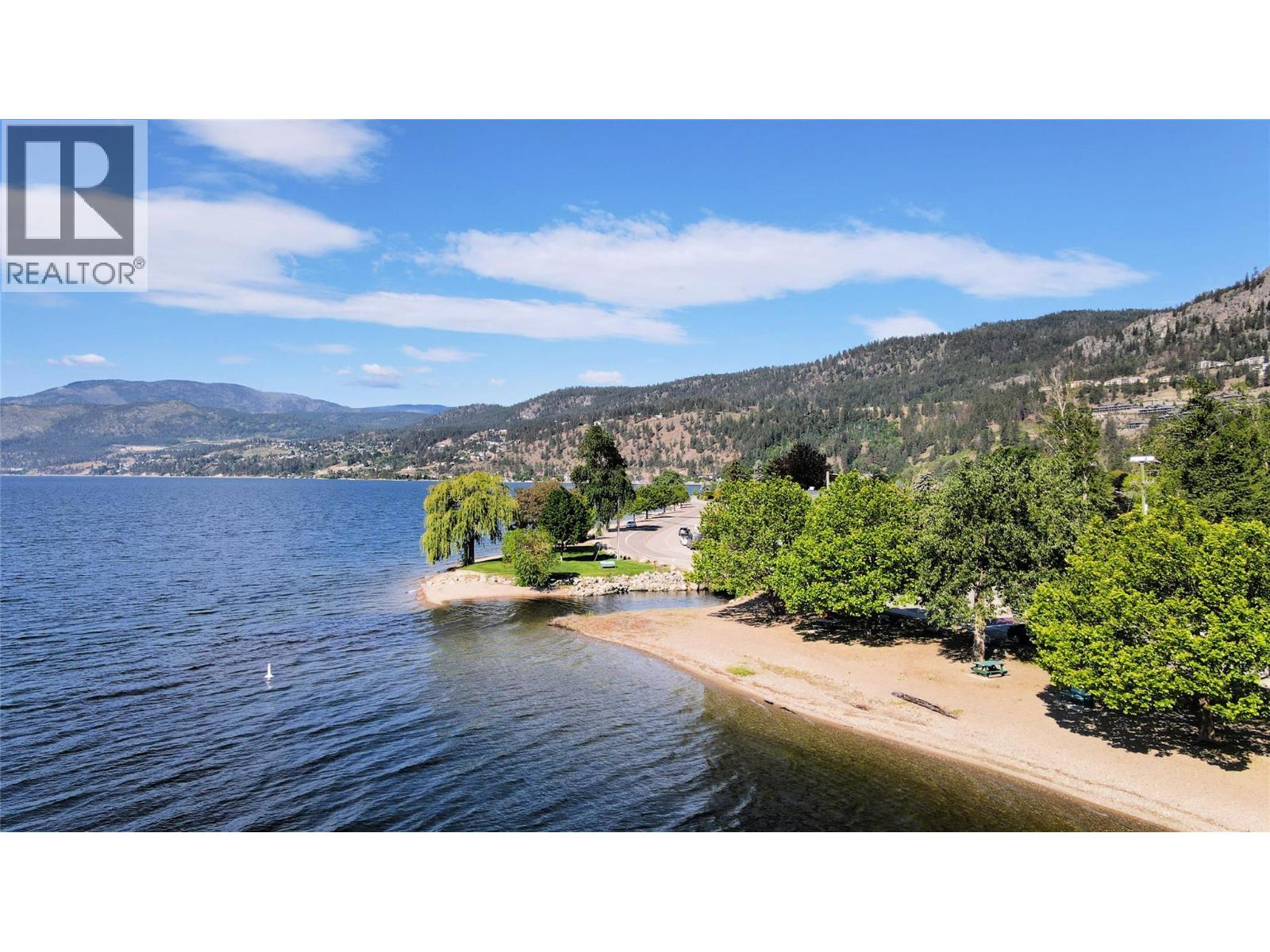 335 3996 Beach Avenue, Peachland