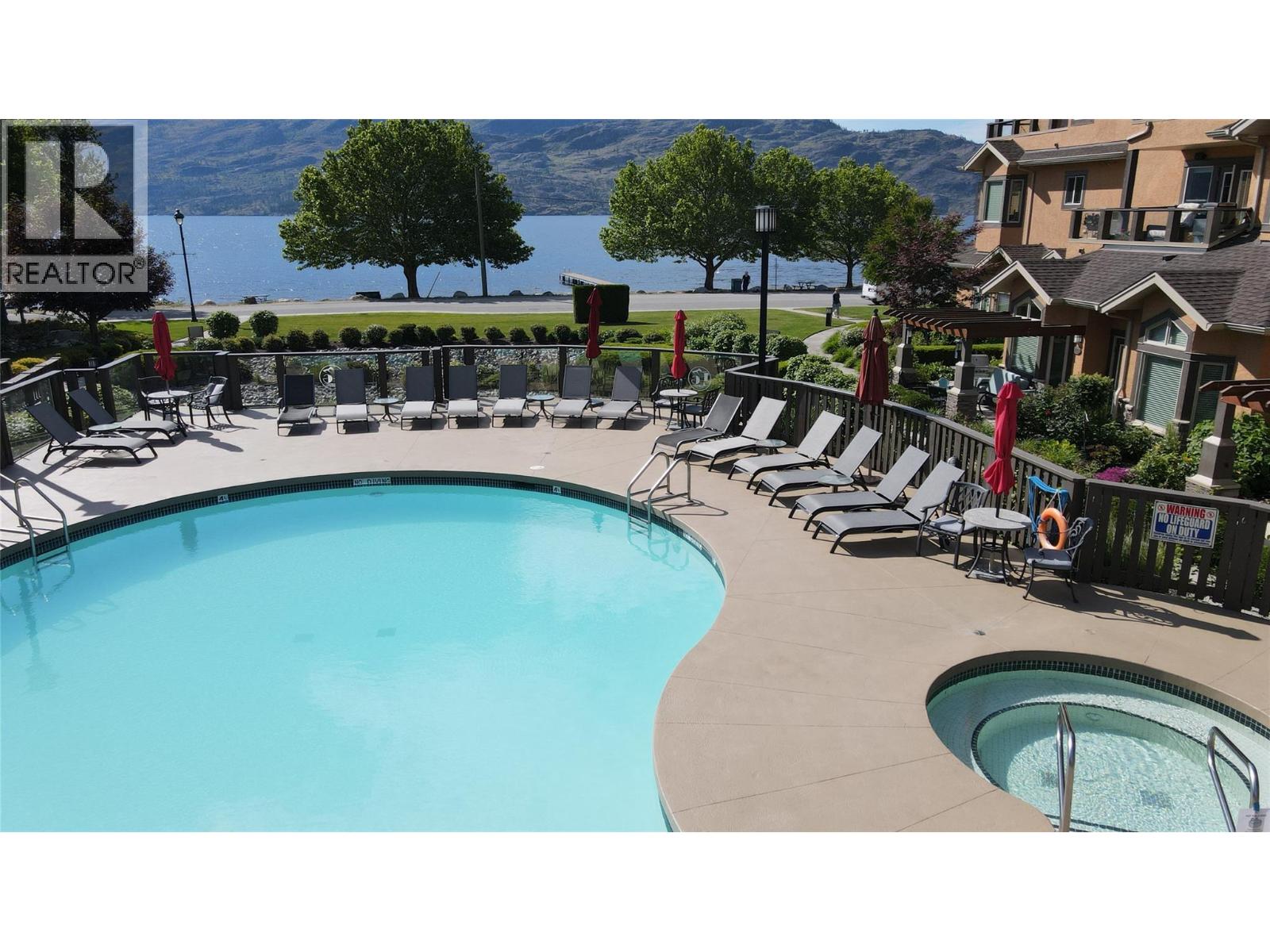335 3996 Beach Avenue, Peachland