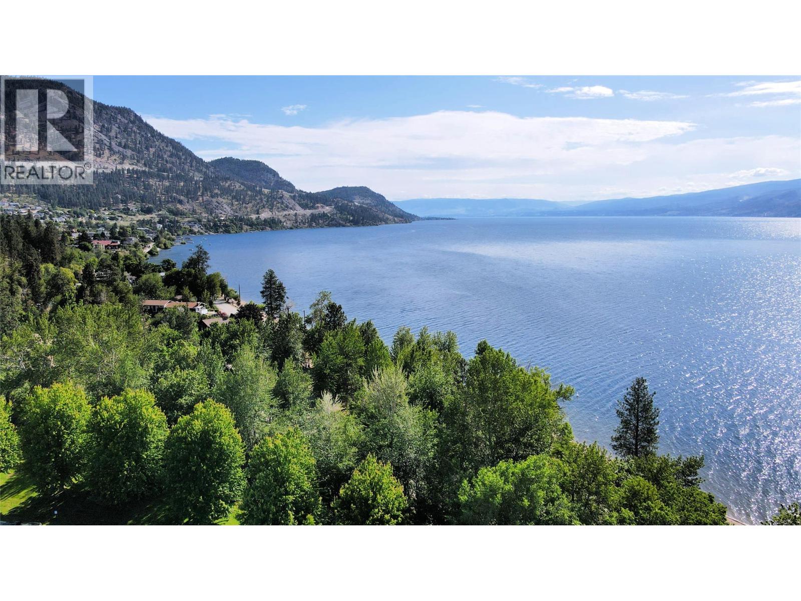 335 3996 Beach Avenue, Peachland