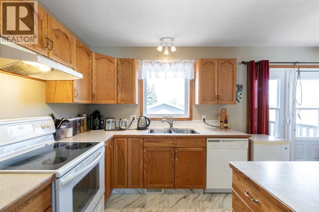 5204 42 Street, Innisfail