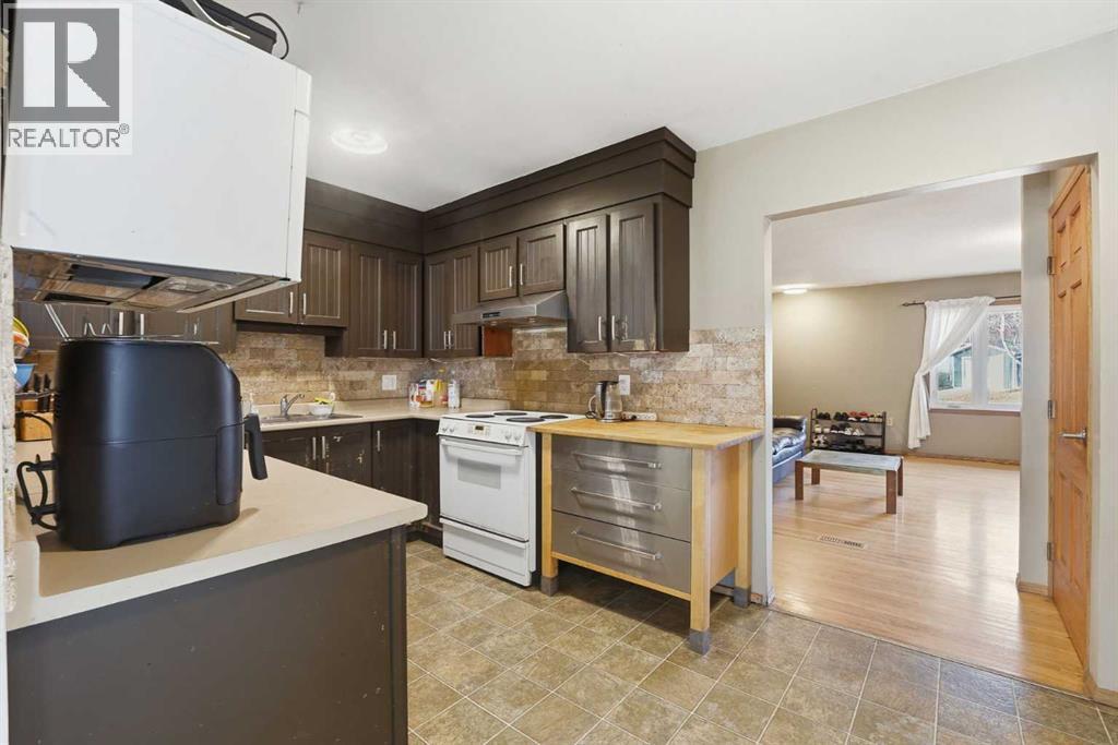 Single Family House Bungalow for Sale in  Cottonwood Crescent SE Southview Calgary 