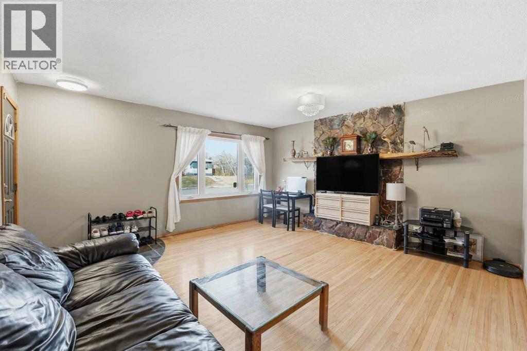 Single Family House Bungalow for Sale in  Cottonwood Crescent SE Southview Calgary 