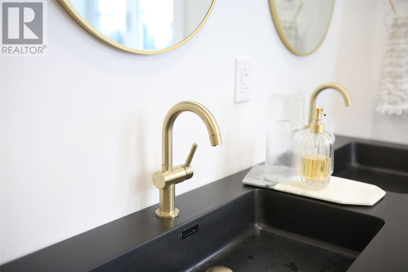 41 Lake Crescent - 28