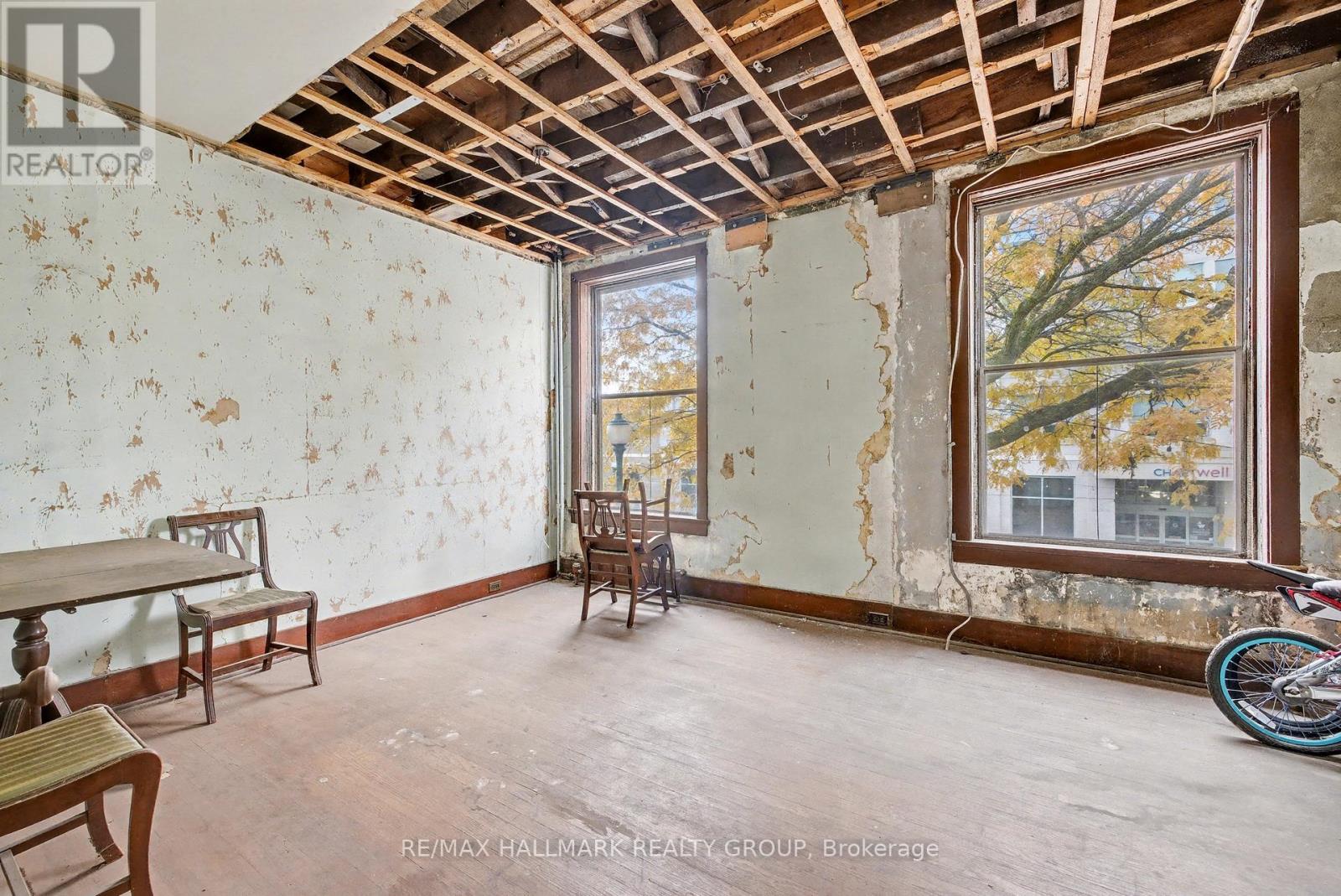 26 KING STREET E — photo 28