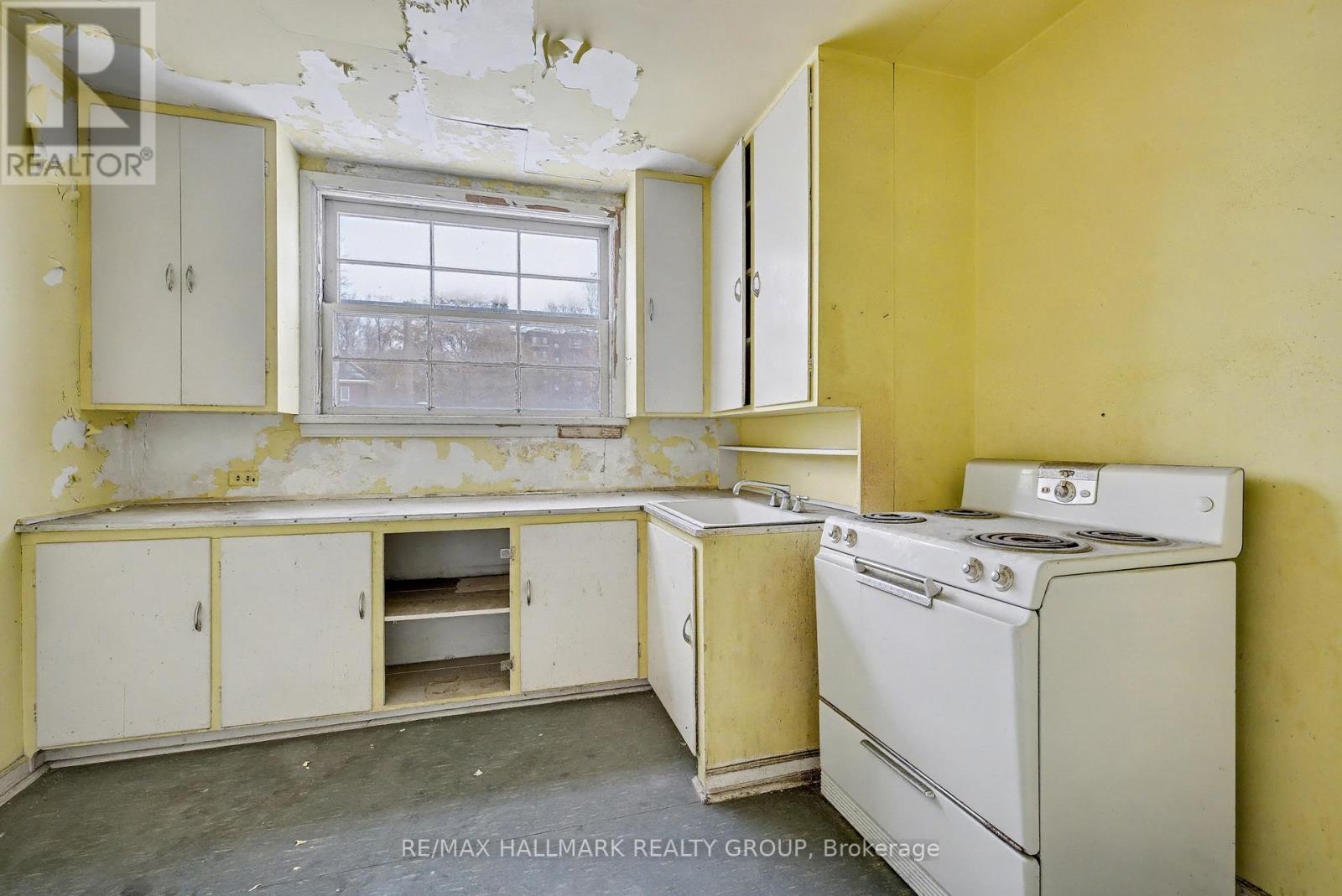 26 KING STREET E — photo 33