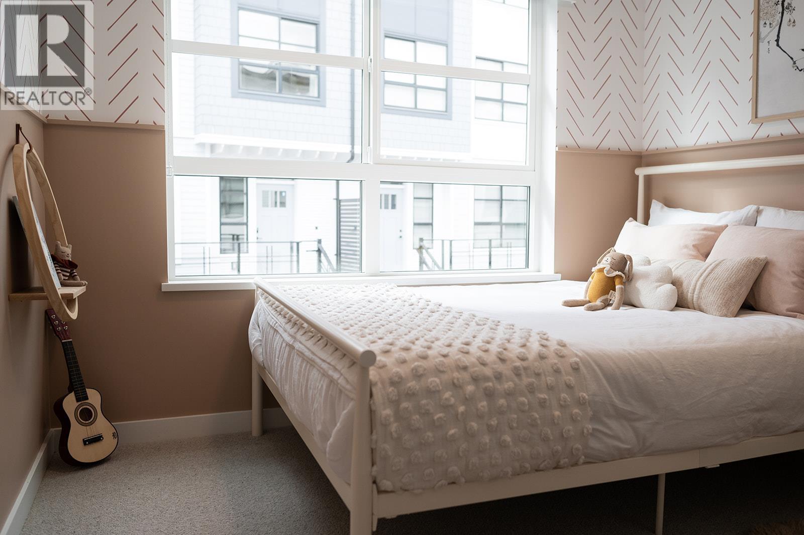 125 2045 HERITAGE PARK LANE, North Vancouver