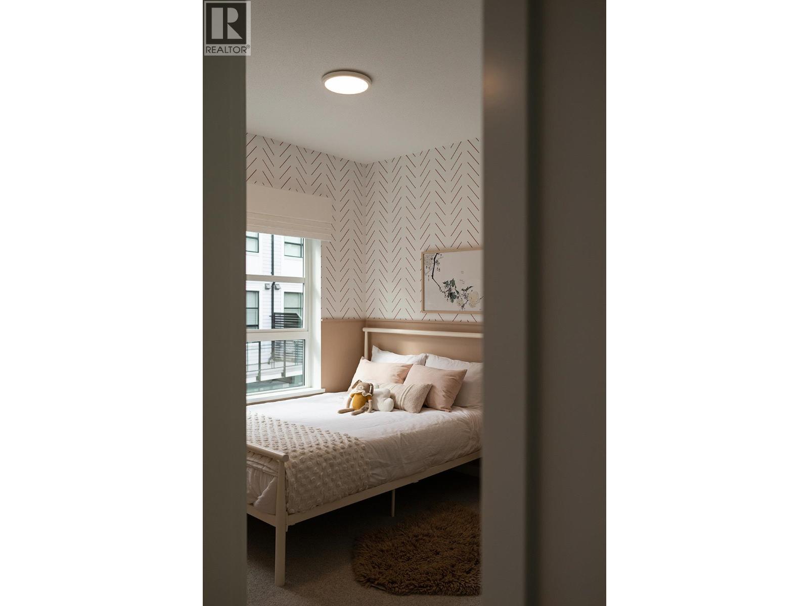 125 2045 HERITAGE PARK LANE, North Vancouver