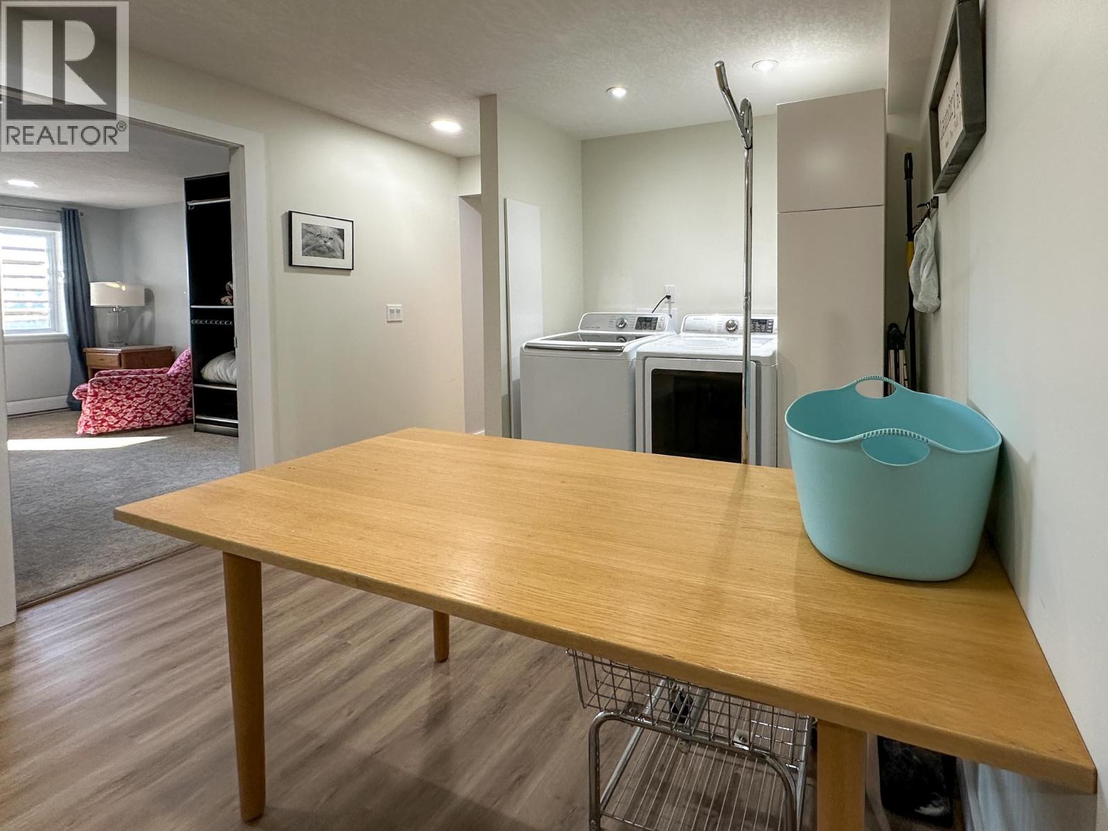 8137 SINKUT LAKE ROAD, Vanderhoof