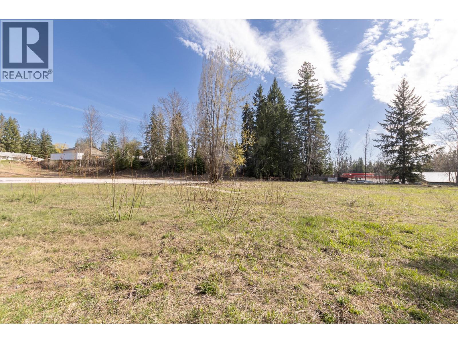  5755 Mellor Frontage Road, Salmon Arm