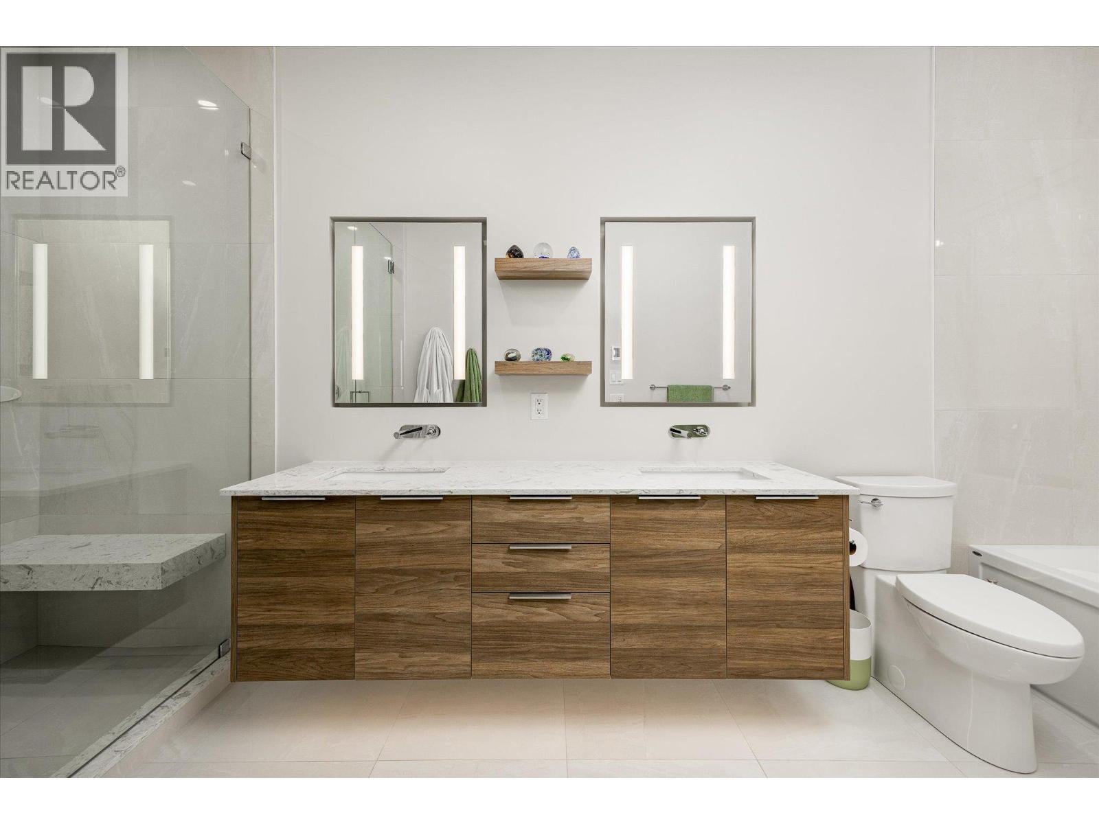 2 525 McClure Road, Kelowna