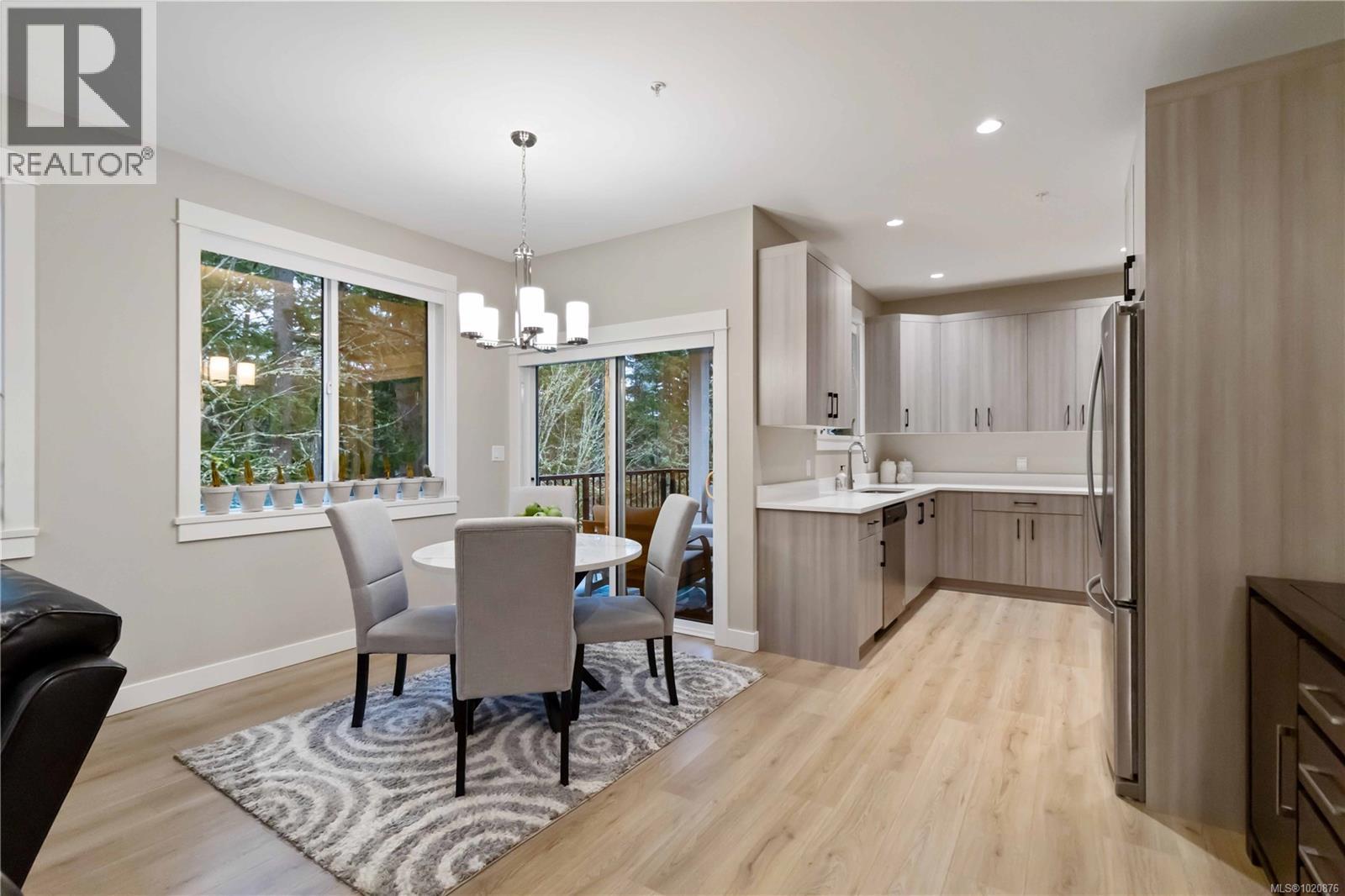  1943 West Park Lane, View Royal