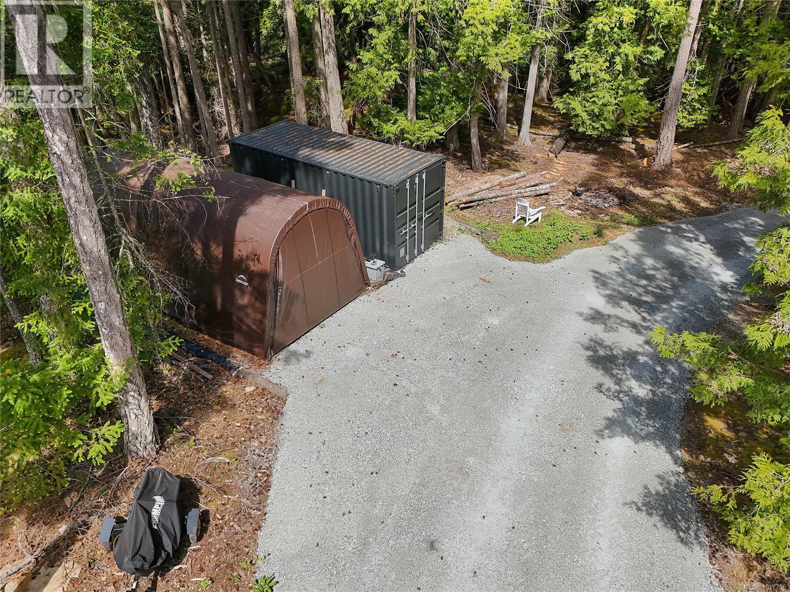  356 East West Road, Mayne Island