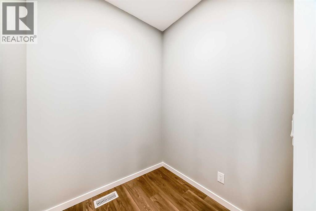 Single Family House for Sale in  Bartlett Crescent SE Rangeview Calgary 