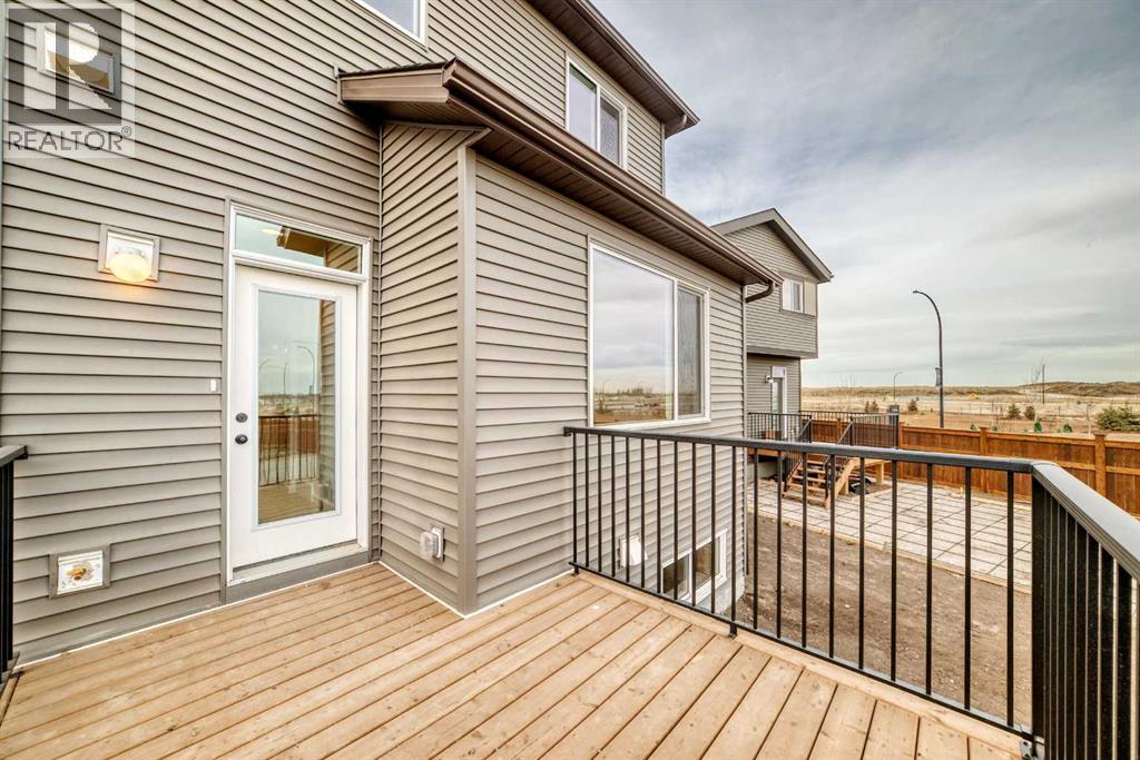Single Family House for Sale in  Starling Place NW Moraine Calgary 