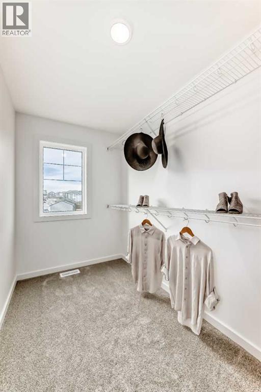 Single Family House for Sale in  Starling Place NW Moraine Calgary 