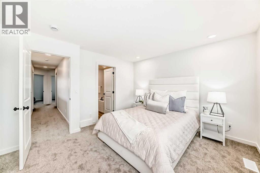 Single Family House for Sale in  Starling Place NW Moraine Calgary 