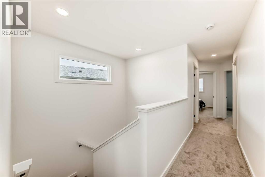 Single Family House for Sale in  Starling Place NW Moraine Calgary 