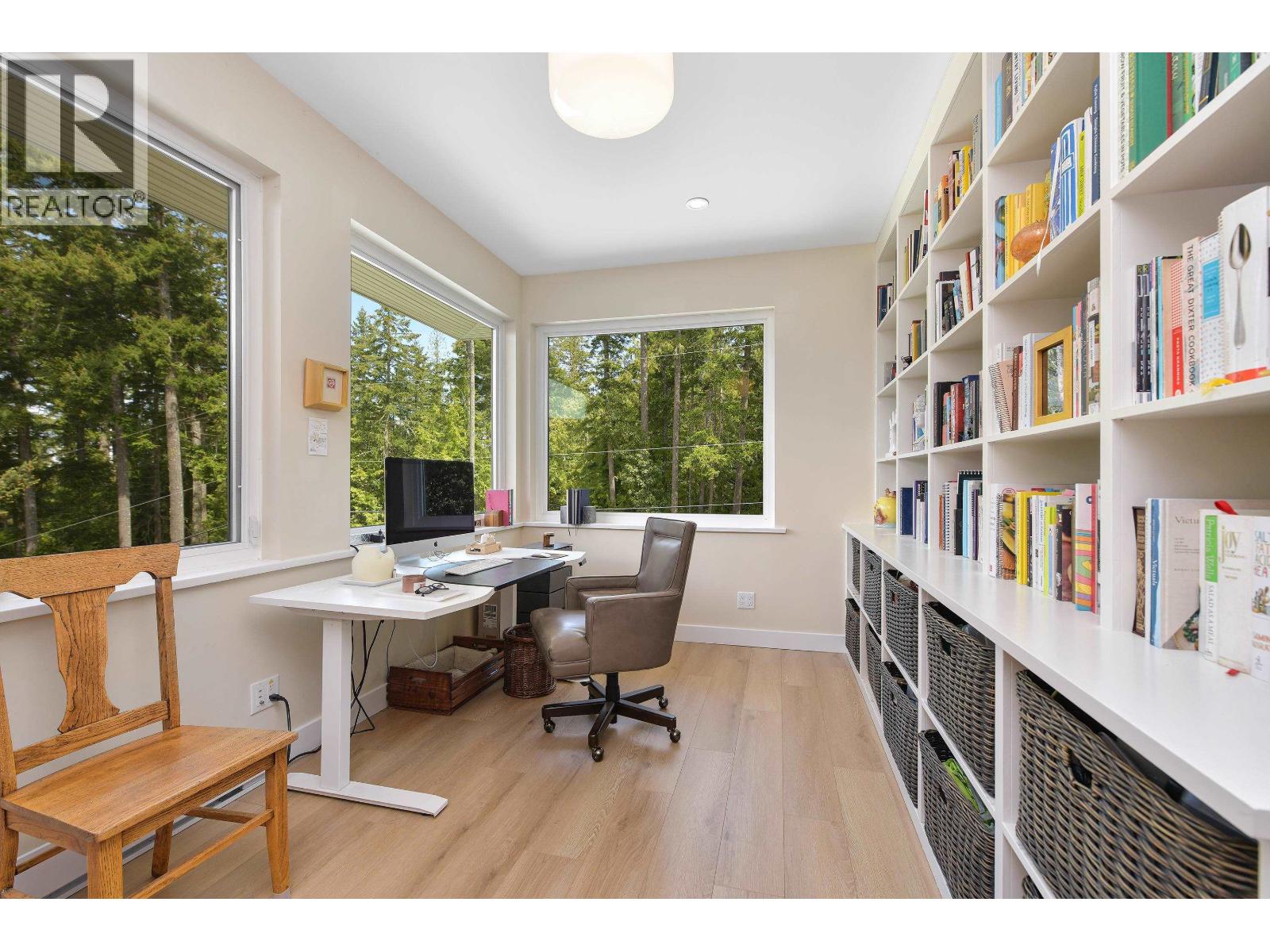 356 EAST WEST ROAD, Mayne Island