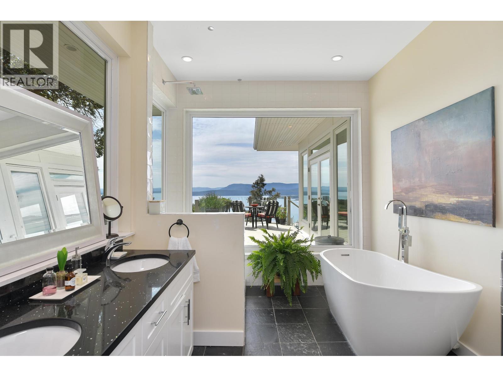 356 EAST WEST ROAD, Mayne Island