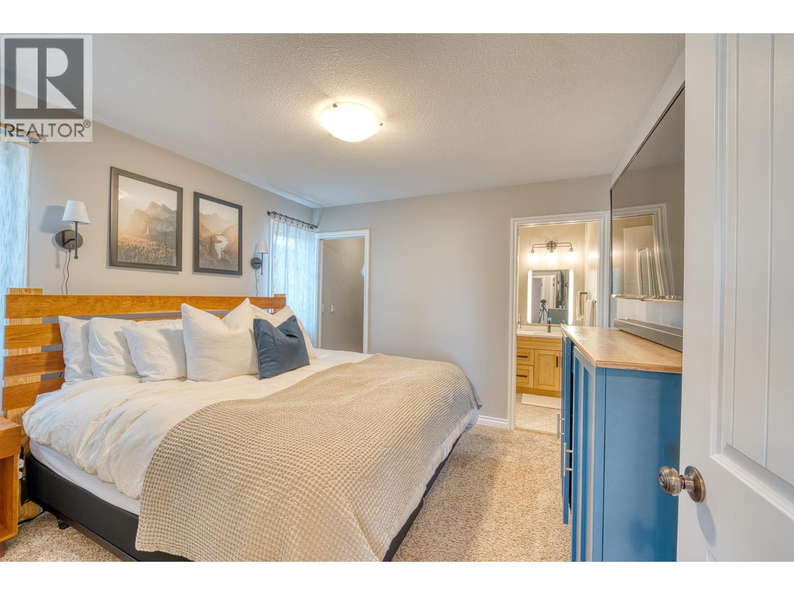 8724 113 AVENUE, Fort St. John