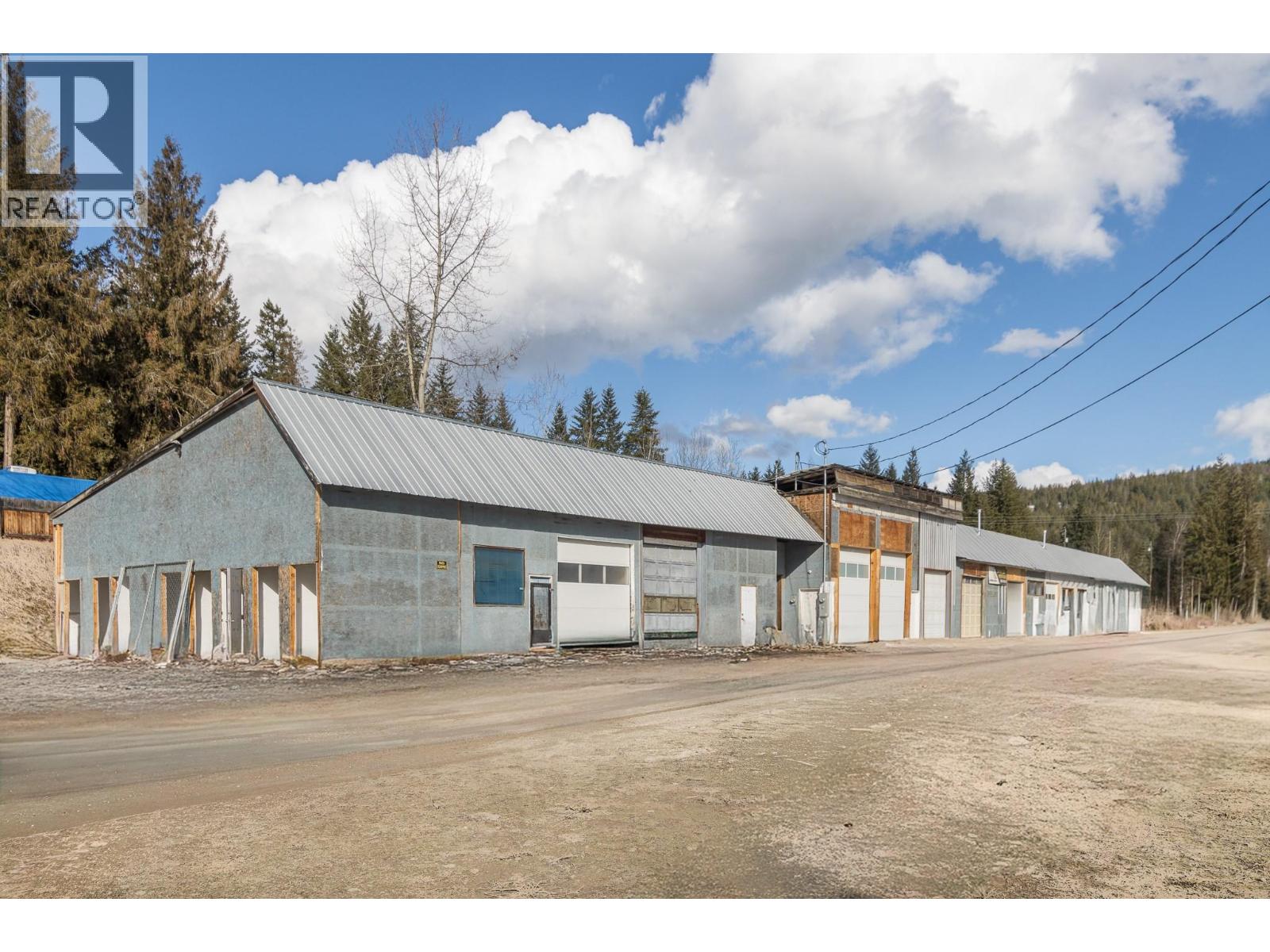  5755 Mellor Frontage Road, Salmon Arm