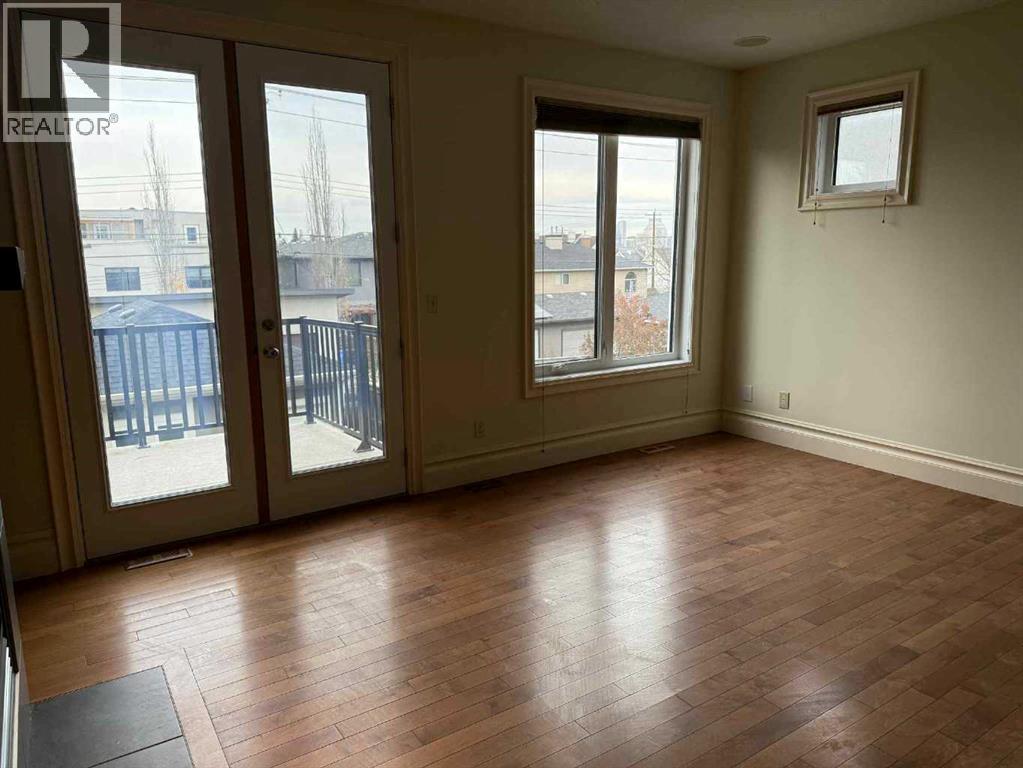 Single Family House for Sale in   Avenue SW Altadore Calgary 