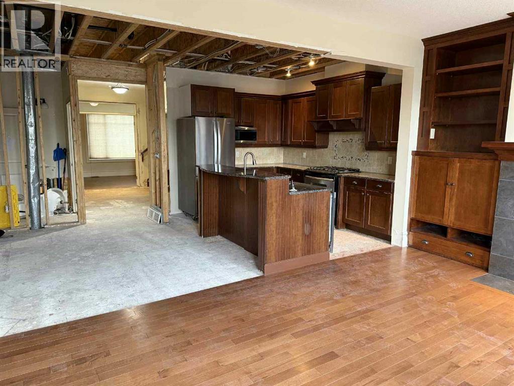 Single Family House for Sale in   Avenue SW Altadore Calgary 