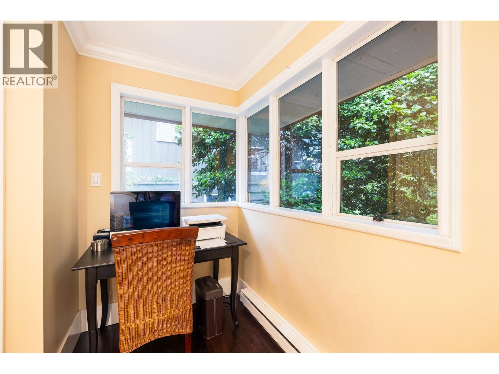 1090 W KEITH ROAD, North Vancouver