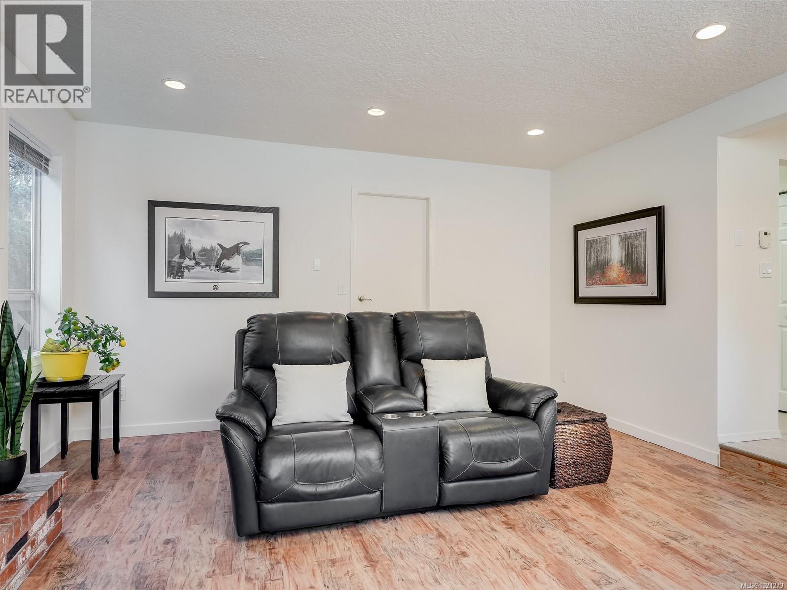  4179 Tuxedo Drive, Saanich