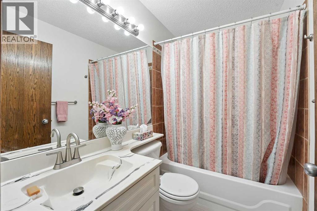 Single Family House for Sale in  Citadel Crest Green NW Citadel Calgary 