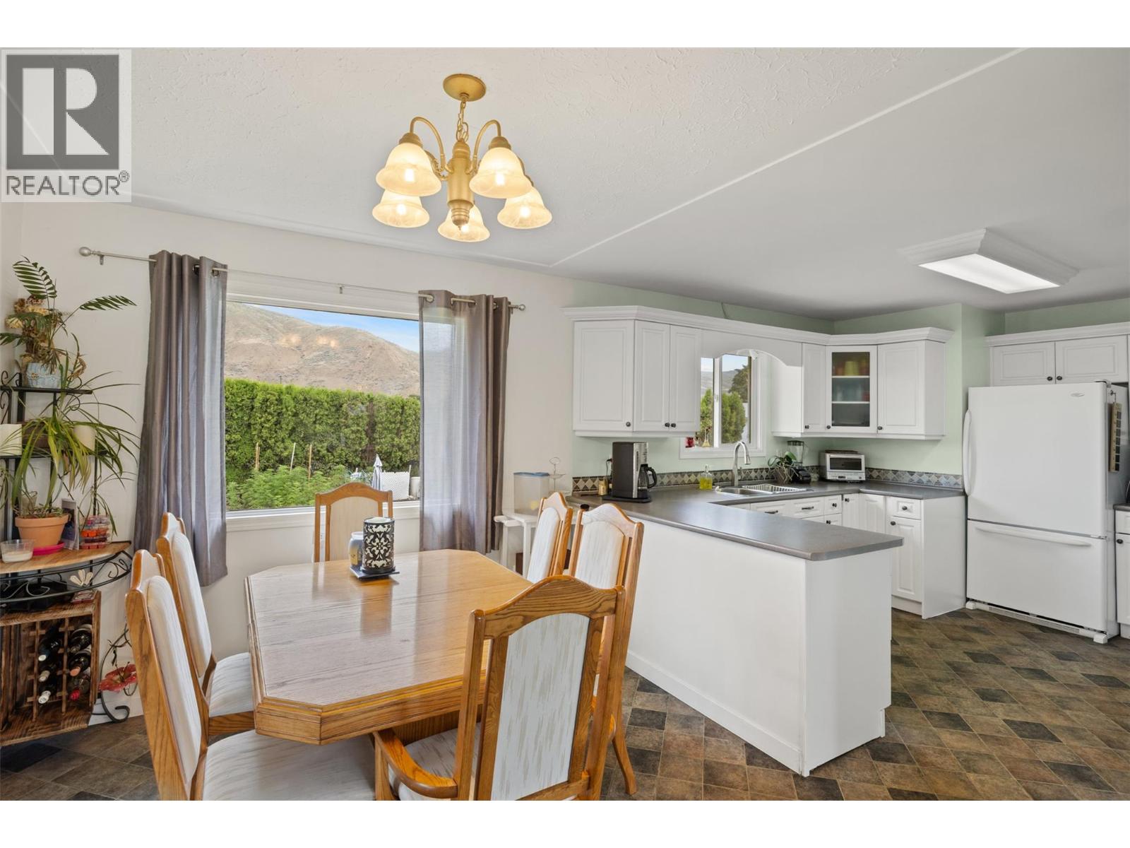 2150 Ponderosa Avenue, Kamloops