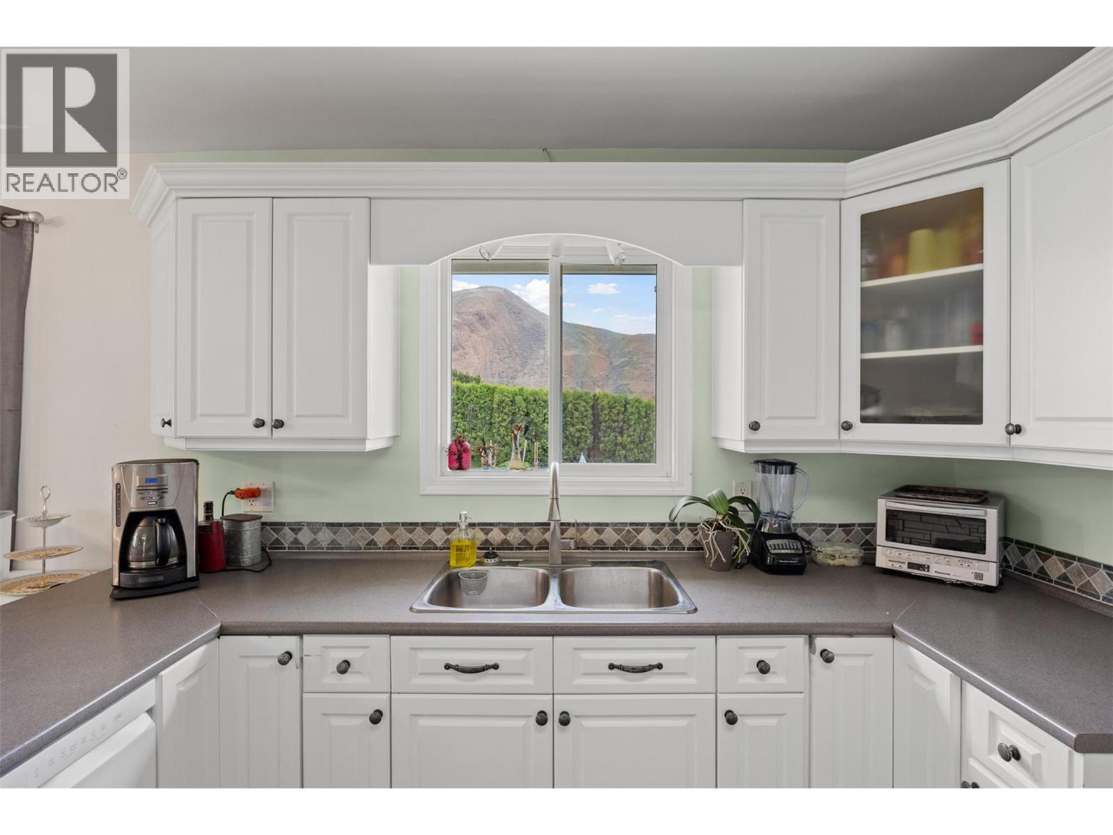 2150 Ponderosa Avenue, Kamloops