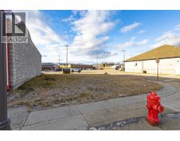 310 Iles Way, Tumbler Ridge, BC V0C2W0 Photo 8