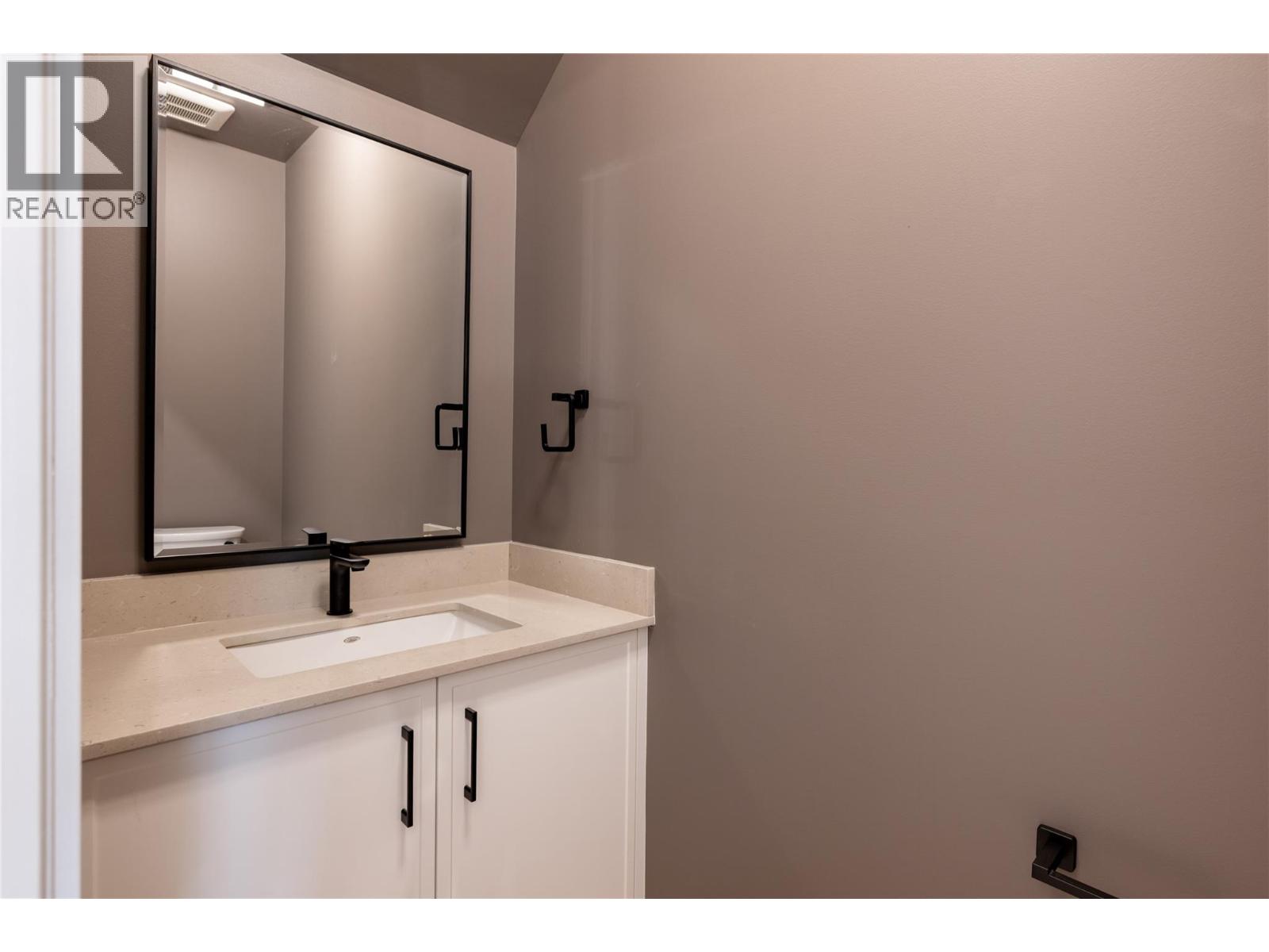 165 CHESTNUT Avenue, Kamloops