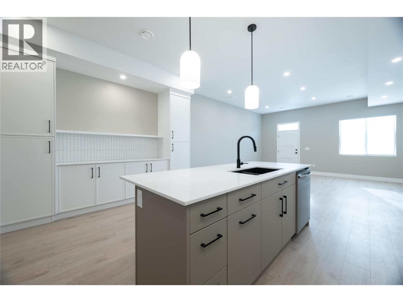 159 CHESTNUT Avenue, Kamloops