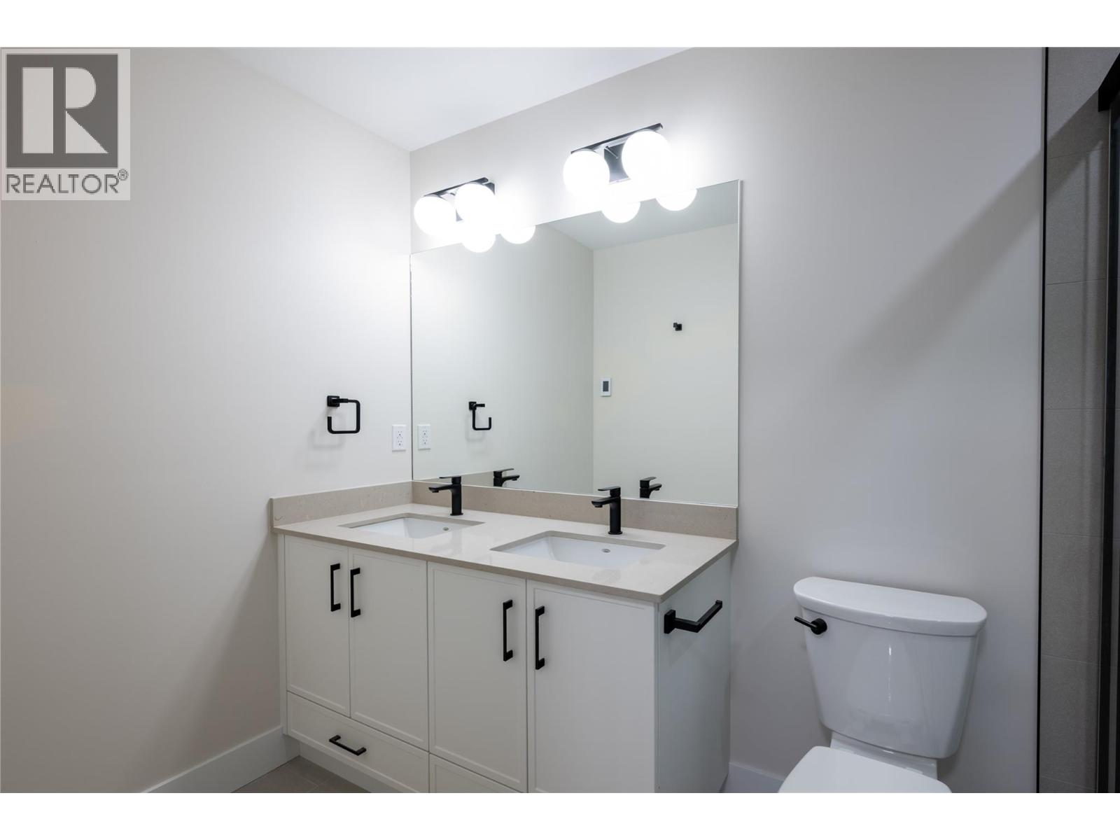 165 CHESTNUT Avenue, Kamloops