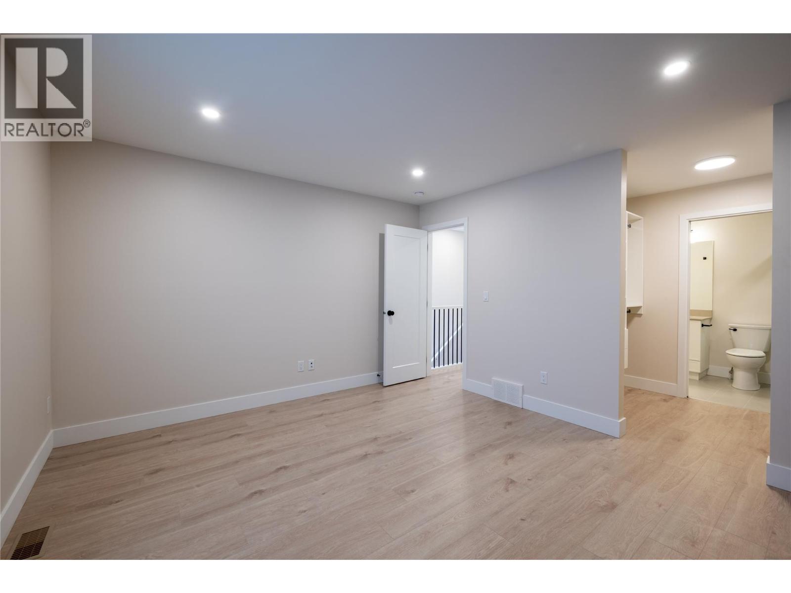 165 CHESTNUT Avenue, Kamloops