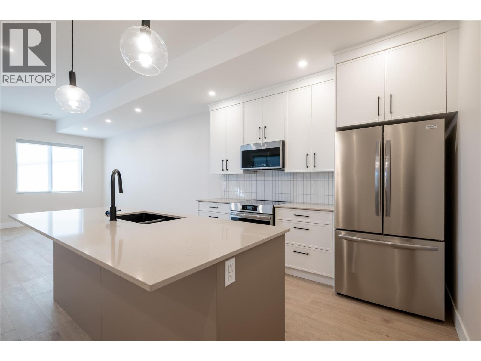 165 CHESTNUT Avenue, Kamloops