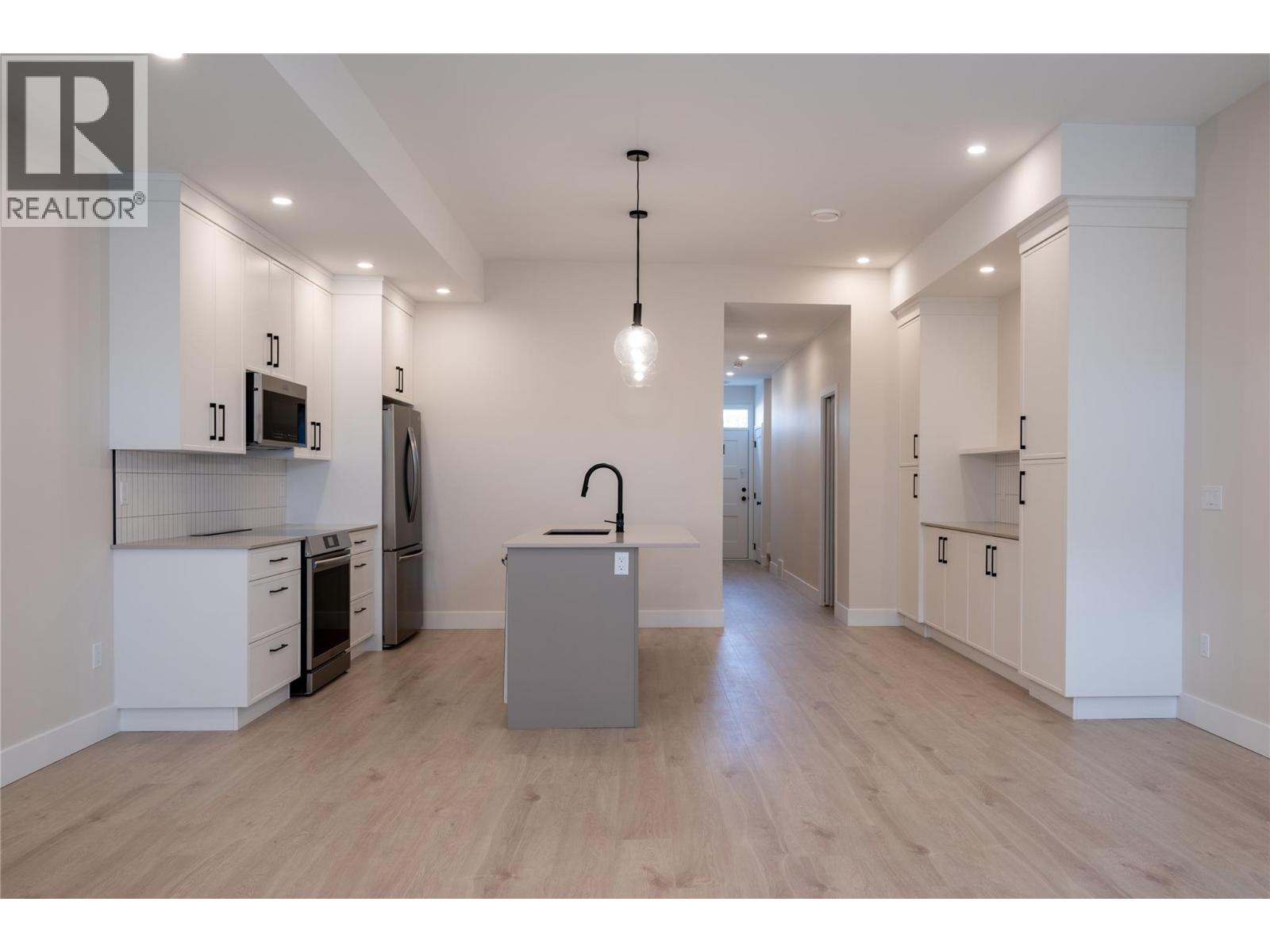 165 CHESTNUT Avenue, Kamloops