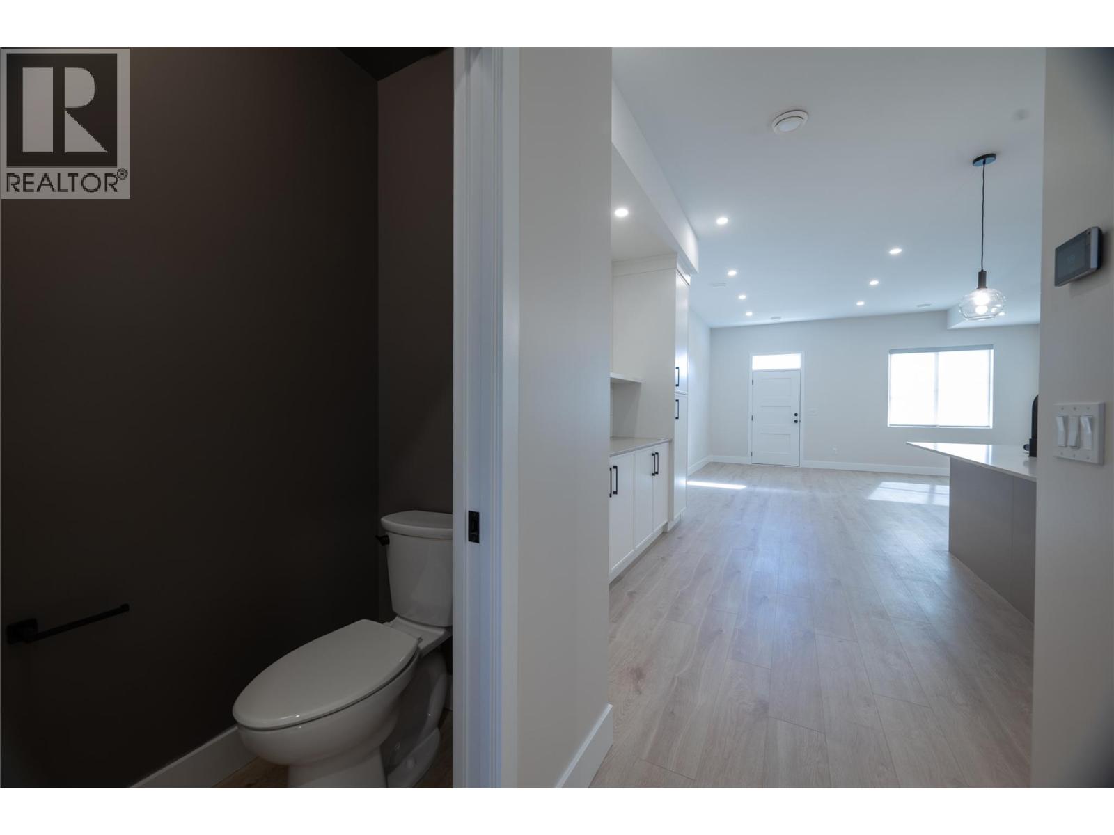 163 CHESTNUT Avenue, Kamloops