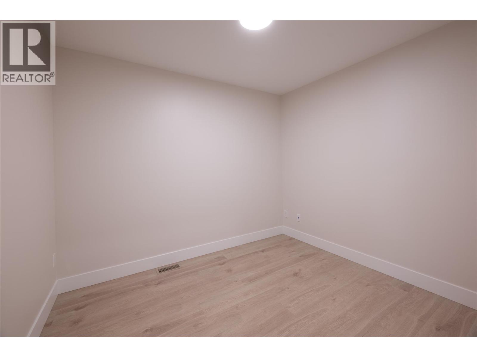 163 CHESTNUT Avenue, Kamloops