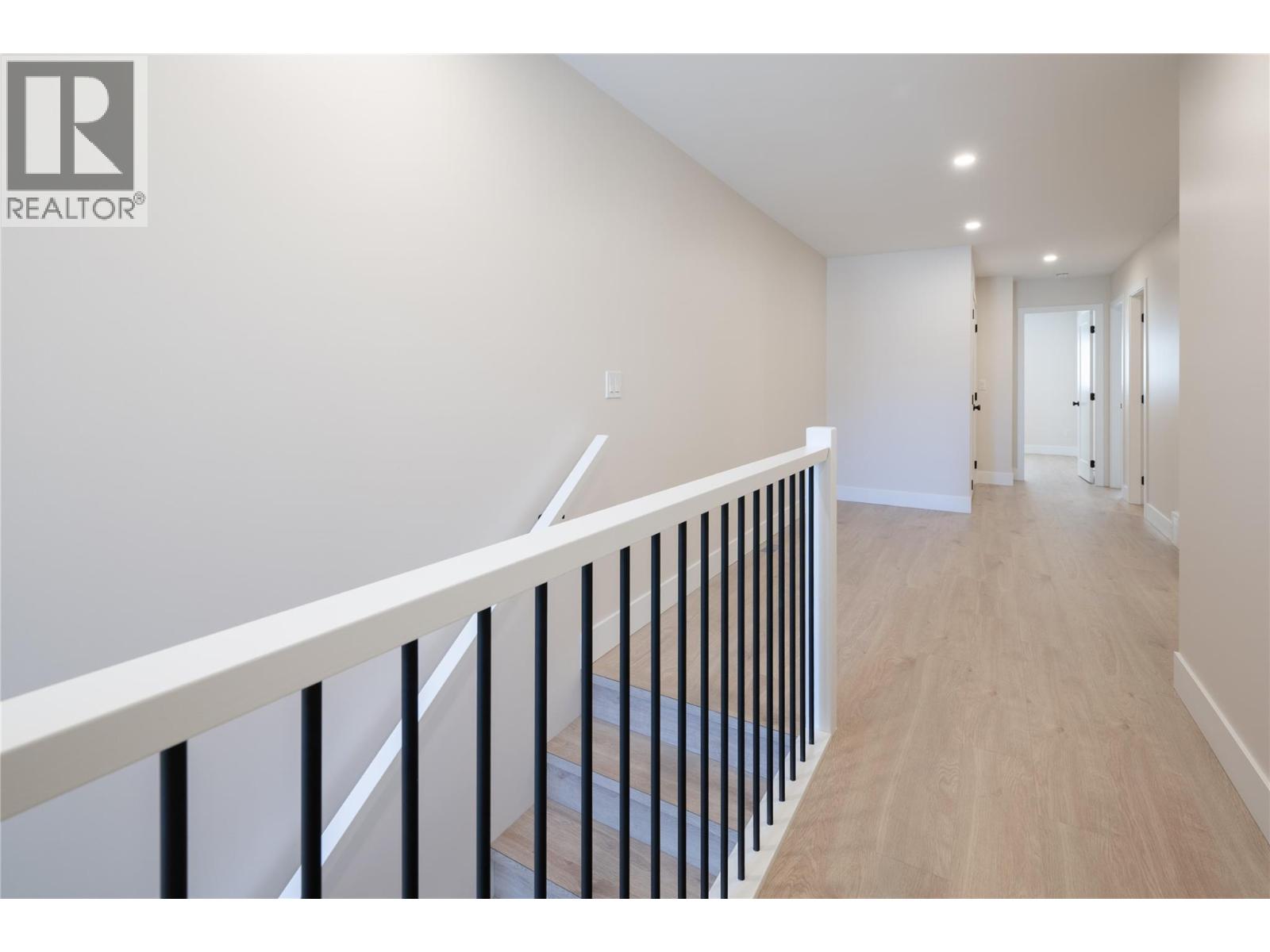 163 CHESTNUT Avenue, Kamloops