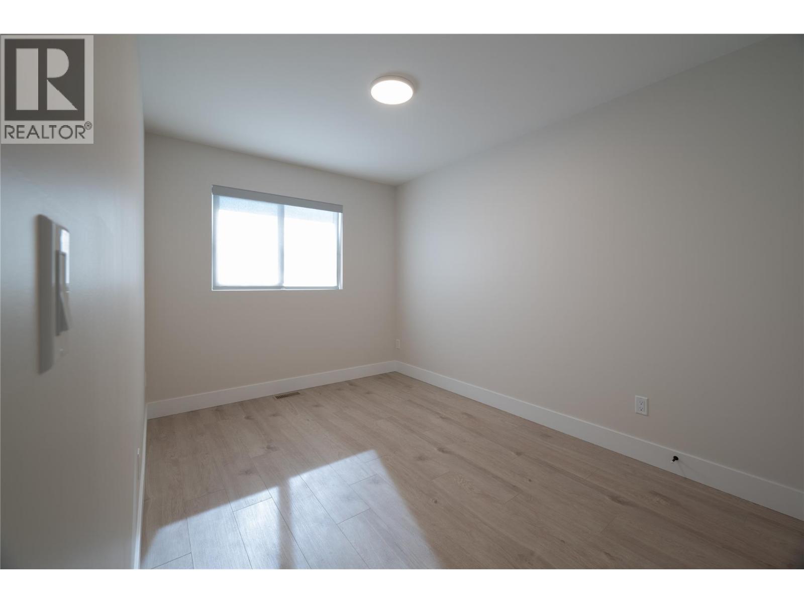 163 CHESTNUT Avenue, Kamloops