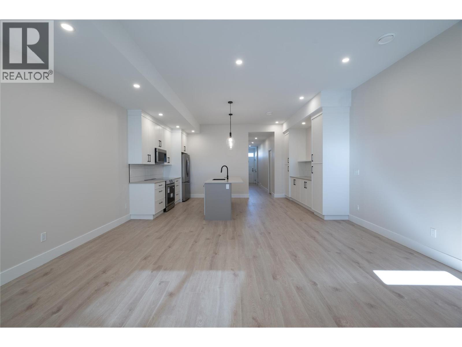 163 CHESTNUT Avenue, Kamloops