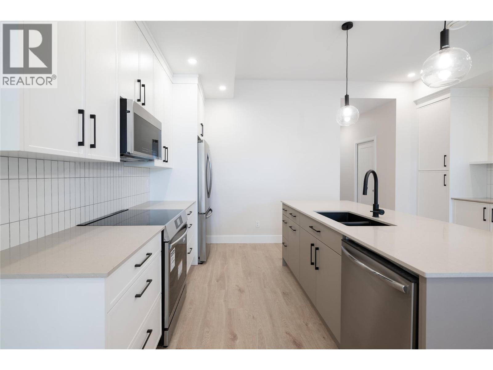 163 CHESTNUT Avenue, Kamloops